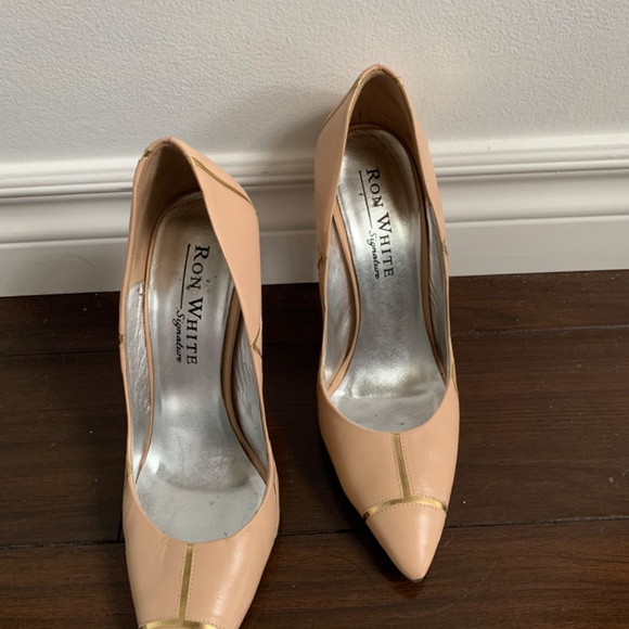 Ron White Blush and Gold Pumps - Picture 5 of 6